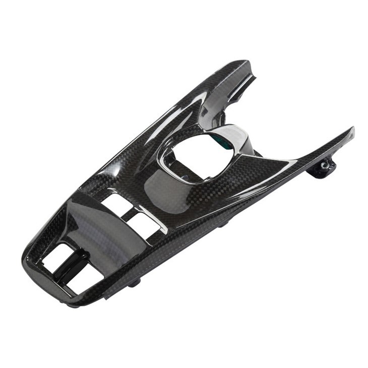 Ricambi auto BMW in fibra di carbonio