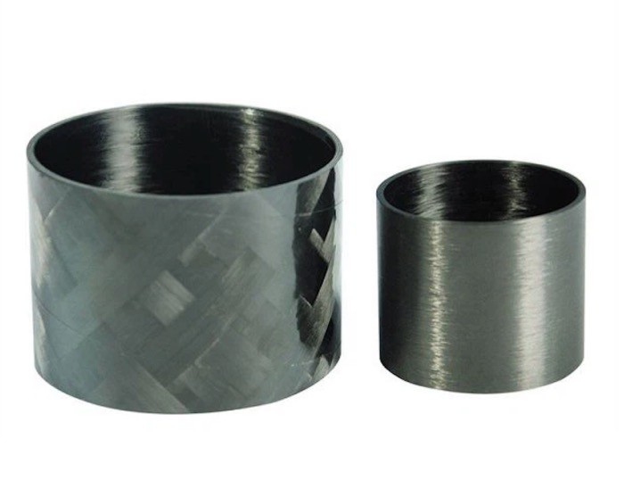 Tubo in fibra di carbonio avvolto su misura